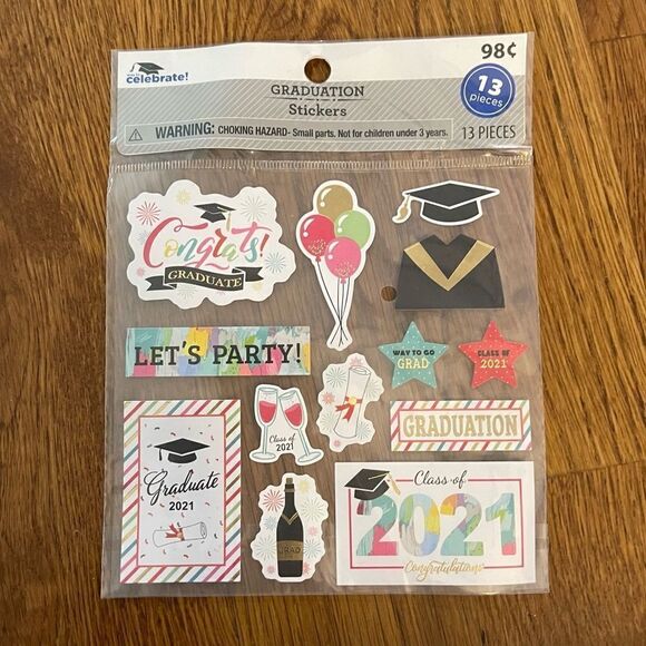 Graduation Tablecloth’s, Grad Cap Card Boxs, Table Runner, Stickers 10 t… - Picture 6 of 7